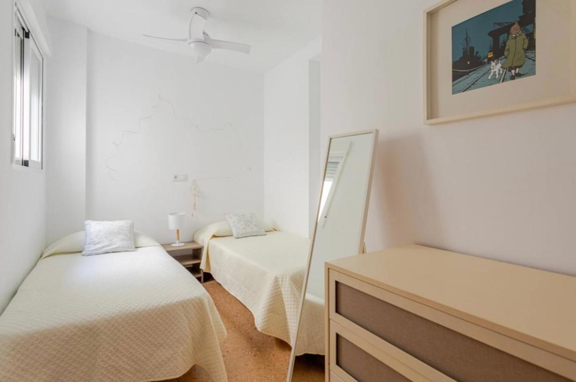 Apartamento Espacioso En La Playa De Gandia Exterior photo